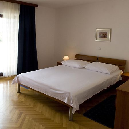 Pucisca Villa Постира Экстерьер фото